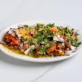 Alo tikki chaat