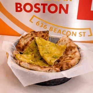 Alo Naan